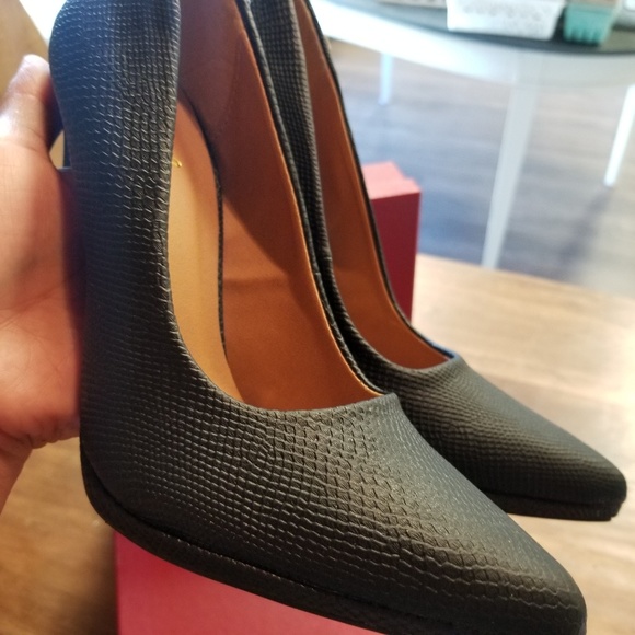 Shoes - Picture 7 of 7